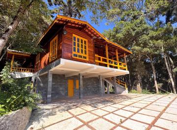 Casa de 3 quartos, Campos do Jordão · Chalé em Campos do Jordão: Uma Oportunidade Única com Vista para a Pedra do Baú