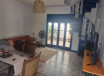 Casa de 3 quartos, Cabo Frio · Casa Condomínio Vivendas Azuis Reformada à Venda