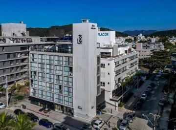 4251e4fd0c5def90f45792a235b63b8a709f3e60 · À venda | 21 m² e 1 quarto - Praia de Jurerê, em Florianópolis.