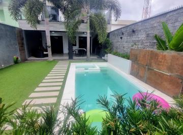 Casa de 4 quartos, Niterói · MARAVILHOSA CASA DUPLEX COM LAZER COMPLETO