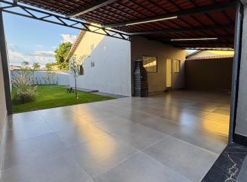 Casa de 2 quartos, Senador Canedo · Casa térrea com 123m² de área construída em lote de 300m², ótimo acabamento
