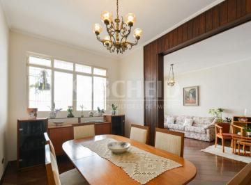 Casa · 309m² · 5 Quartos · 3 Vagas · Casa á Venda na Saúde com 302m², 5 quartos sendo 3 suítes, 3 vagas.