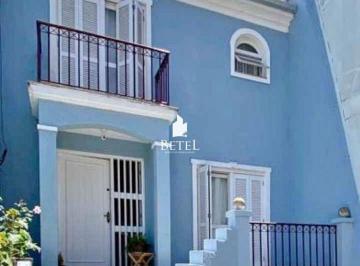 Casa · 265m² · 3 Quartos · 4 Vagas · Sobrado à venda no bairro Vinhedos - Caxias do Sul/RS