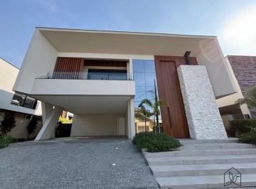 Casa · 378m² · 4 Quartos · 2 Vagas · Casa Alto Padrão no Condomínio Royal Garden