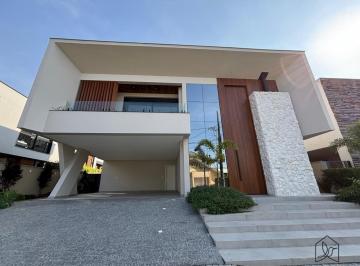 Casa · 378m² · 4 Quartos · 2 Vagas · Casa Alto Padrão no Condomínio Royal Garden