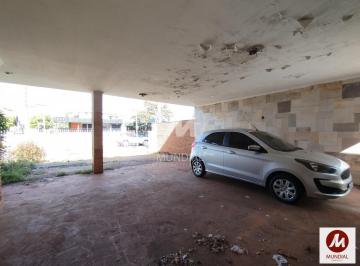Garagem/estacionamento · Casa (térrea na rua) 3 dormitórios/suite, cozinha planejada