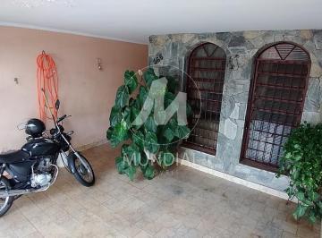 Garagem/estacionamento · Casa (térrea na rua) 3 dormitórios/suite, cozinha planejada