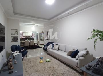 Sala · Casa (térrea na rua) 4 dormitórios/suite, cozinha planejada
