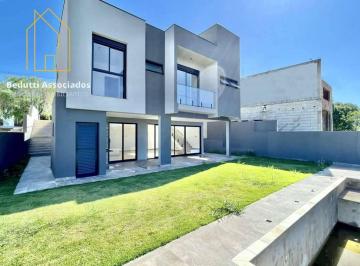 Casa · 230m² · 3 Quartos · 5 Vagas · CASA 3 SUITES, 500M² TERRENO, ÁREA GOURMET, PISCINA