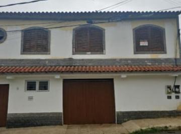 Foto 01 · Casa Espaçosa com 6 Quartos e 3 Vagas de Garagem no Novo Surubi, Resende-RJ - Imperdível!