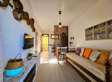 Apartamento · 70m² · 2 Quartos · 1 Vaga · Apartamento de 2 quartos com suíte em Itacimirim Camaçari-BA: 70m², sala, 2 banheiros e vaga de gara
