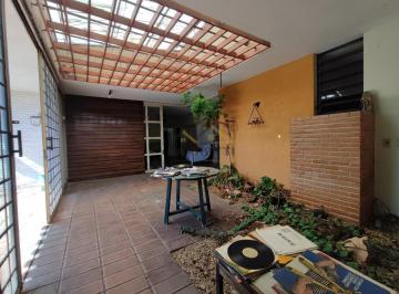 Casa · 400m² · 4 Quartos · 4 Vagas · Casa à venda com 1.212 m², contendo quatro quartos, três salas, quatro banheiros