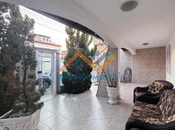 Casa · 276m² · 3 Quartos · 3 Vagas · Casa no Cidade Nobre