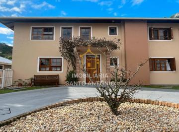 Casa · 238m² · 4 Quartos · 2 Vagas · Casa em Condomínio para aluguel, 4 quartos, 3 suítes, 2 vagas, SAMBAQUI - Florianópolis/SC