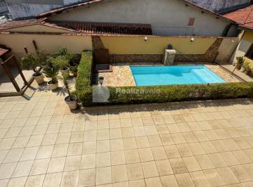 Casa · 360m² · 4 Quartos · 3 Vagas · Sobrado à venda em Taubaté, Parque São Cristóvão, com 4 quartos, com 360 m²