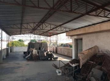 Comercial · 496m² · Prédio comercial de 496 m² com 2 entradas