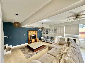 Casa · 650m² · 5 Quartos · 6 Vagas · Casa 5 Quartos Com 5 Suíte gourmet, piscina, hóspedes!