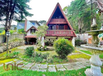 1fc409eb5d5fec52275388529cf9d9b5f040e2a9 · Casa com 3 dormitórios à venda, 137 m² por R$ 760.000,00 - Cascata dos Amores - Teresópolis/RJ