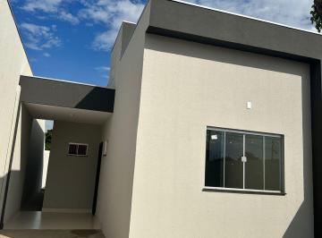 Casa · 90m² · 3 Quartos · 2 Vagas · Casa no Centro de Várzea Grande