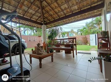 Casa de 4 quartos, Camaçari · Linda casa 4/4, energia solar, sendo 3 suítes, jardim, edícula, cond clube.
