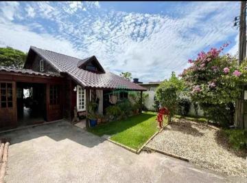 Casa de 3 quartos, Laguna · Barbada linda casa na beira da lagoa 380.000