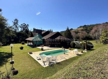 Casa · 5000m² · 4 Quartos · Exclusiva, acolhedora e com vista para o sossego: conheça essa