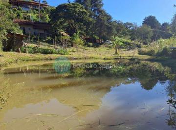 Casa · 1272m² · 2 Quartos · 🏡 Refúgio na Serra – Casa com Lago Privativo