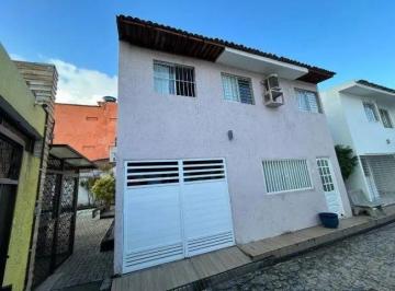 Casa de 4 quartos, Recife · Imóvel para venda possui 190 metros quadrados com 4 quartos em Várzea 
