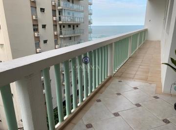 Apartamento de 3 quartos, Guarujá · Apartamento na Praia de Pitangueiras, no Guarujá,