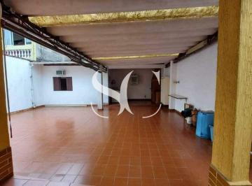 Casa · 219m² · 3 Quartos · 3 Vagas · Vende-se sobrado de 03 dormitórios sendo 01 suíte no bairro de Centro em São Vicente