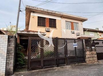 Casa · 210m² · 3 Quartos · 2 Vagas · Vende-se sobrado com 03 dormitórios sendo 01 suíte no bairro de Vila Belmiro em Santos