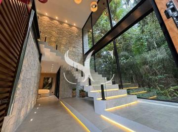 Casa · 416m² · 3 Quartos · 5 Vagas · Vende-se Casa de Alto Padrão no Condomínio Iporanga em Guarujá
