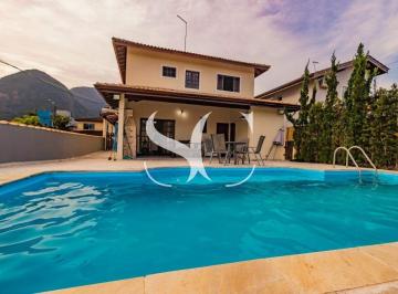 Casa · 331m² · 5 Quartos · 5 Vagas · Vende-se casa de 03 dormitórios sendo 01 suíte no Condomínio Morada da Praia em Boraceia Bertioga