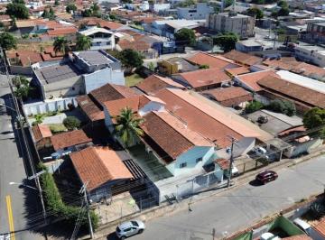 Casa de 6 quartos, Goiânia ·  Casa à venda Setor Bueno Goiânia/GO