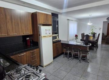 Casa · 170m² · 3 Quartos · 5 Vagas · Casa à venda no Jardim Panambi em Santa Bárbara d'Oeste com 3 quartos e 5 vagas de garagem 