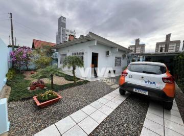 f152e6d2be6f6473ee5c8e7a1e3dc7bfaa219ce8 · Casa com 3 dormitórios à venda, 150 m² por R$ 1.300.000,00 - São Judas - Itajaí/SC