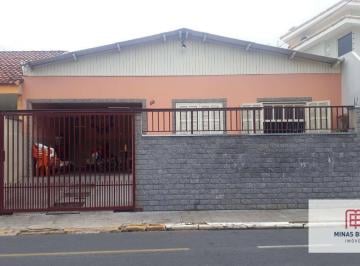 dfcd5e86b02a830a97a3ffec94eec80d733d5a55 · Casa com 7 dormitórios, sendo 2 suítes, à venda no BPS, em Itajubá-MG