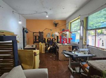 Casa · 180m² · 2 Quartos · 8 Vagas · Casa com 2 Quartos e 3 Banheiros e 8 Vagas à Venda no Largo da Usina!!!  por R$6