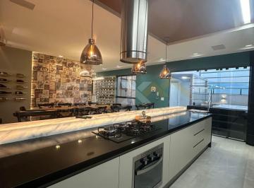 Apartamento · 377m² · 4 Quartos · 2 Vagas · Cobertura triplex à venda no Centro, 4 quartos, 2 suítes e 2 vagas.