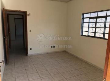 Casa · 270m² · 3 Quartos · 2 Vagas · Casa  localizada no Jardim Yolanda com 03 dormitórios.