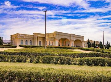 f1adbcffa626908e0e21b0e68f8d0dbef8b02f8a · Terreno à venda no Condomínio Jardim Versailles em Uberlândia