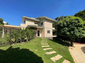 Casa · 512m² · 2 Quartos · 4 Vagas · Excelente sobrado no Condomínio Residencial Country Iguaçu em Foz do Iguaçu