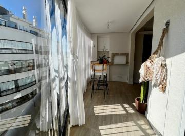Apartamento de 3 quartos, Florianópolis · Apartamento à venda em Coqueiros com 3 dormitórios, condomínio frente mar.