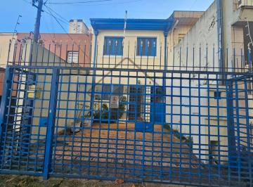 Entrada principal da casa e garagem · Casa Comercial ou Residencial para Locação na Vila Mariana, São Paulo - 3 Quartos, 1 Suíte, 1 Sala, 