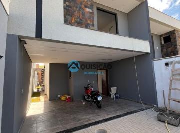 Casa · 160m² · 3 Quartos · 2 Vagas · Casa 3 Quartos sendo um Suíte