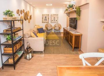 Apartamento · 113m² · 2 Quartos · 1 Vaga · Apartamento mobiliado e diferenciado frente mar com dois dormitórios à venda no Ed. Vila Açoriana em