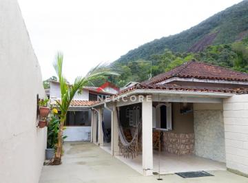 Casa · 160m² · 3 Quartos · 6 Vagas · Casa em  Rua Benedito Alves - Sumaré - Caraguatatuba/SP