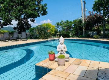 499316_iq89f52W2866NrfHp9h_49931665bbd54de4bac.jpg · EXCELENTE CASA NA TRINDADE - RUA PRIVATIVA COM PISCINA E 7 QUARTOS