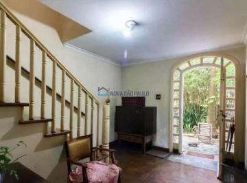 Casa · 198m² · 3 Quartos · 2 Vagas · Sobrado com 4 quartos perto do metrô Campo Belo
