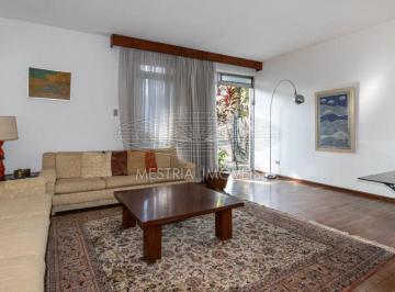 Casa · 209m² · 5 Quartos · 2 Vagas · Moema | Casa com 209 m² | 5 dormitórios | 2 vagas !